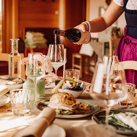 Weingut Kollerhof Am Eichberg Çiftlik konaklama