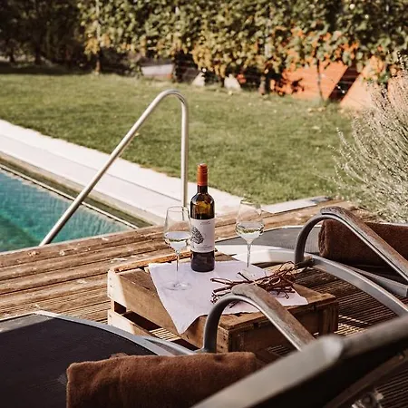 Çiftlik konaklama Weingut Kollerhof Am Eichberg *