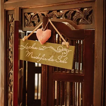 Farma Weingut Kollerhof Am Eichberg