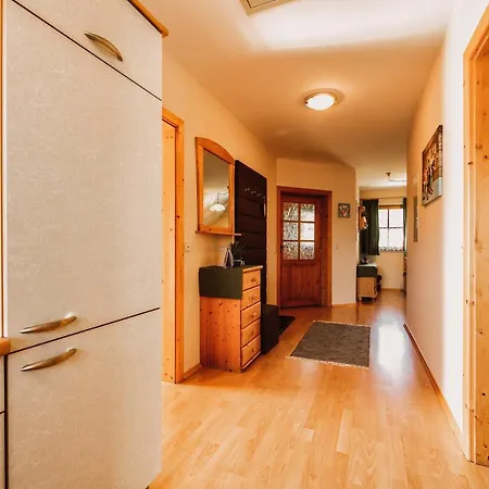 Weingut Kollerhof Am Eichberg * ロイトシャッハ