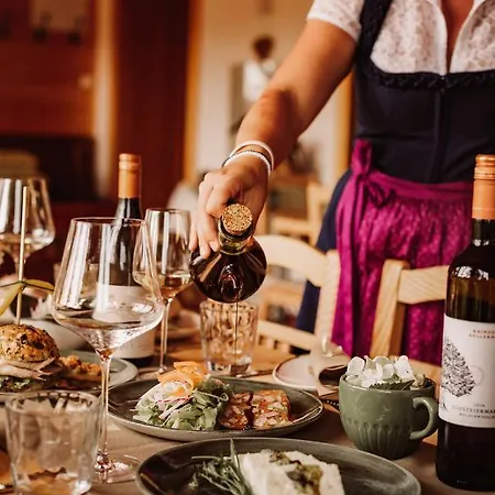 ファームステイ Weingut Kollerhof Am Eichberg ロイトシャッハ