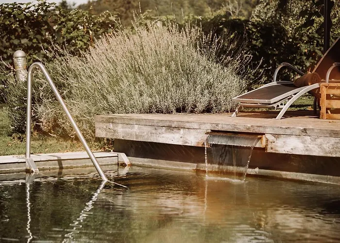 Weingut Kollerhof Am Eichberg مزرعة للإقامة *