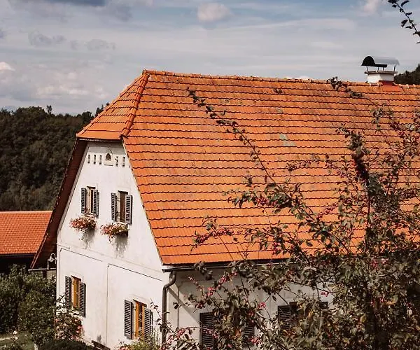 مزرعة للإقامة Weingut Kollerhof Am Eichberg *